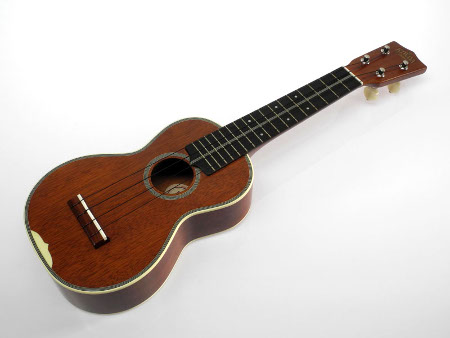 Kiwaya Solid African Mahogany Soprano Ukulele w/bindings