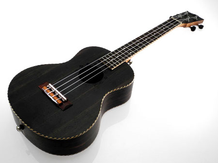 Koki'o ebony tenor Ukulele w/bag