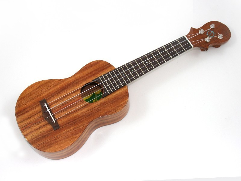 Honu Solid Koa Traditional Soprano Ukulele with hardshell case