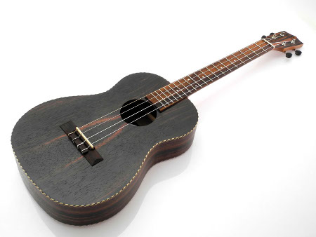 Koki'o ebony baritone Ukulele w/bag