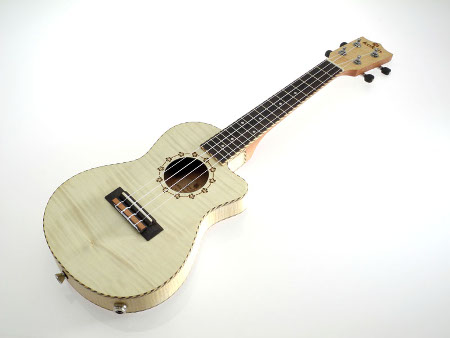 Koki'o flamed maple thinbody EQ tenor Ukulele w/bag