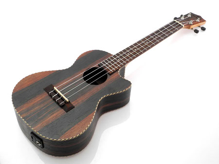 Koki'o ebony cutaway EQ tenor Ukulele w/bag