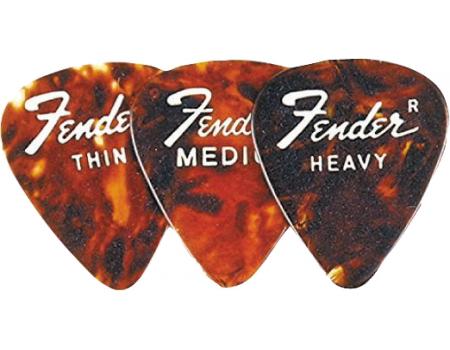 Fender pengető